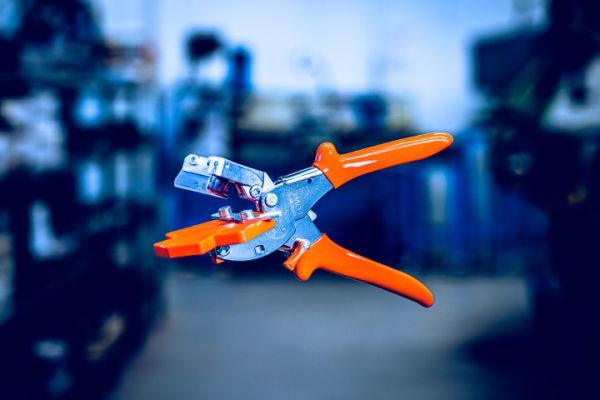 Löwe 4.104/v Dichtungsprofilschere