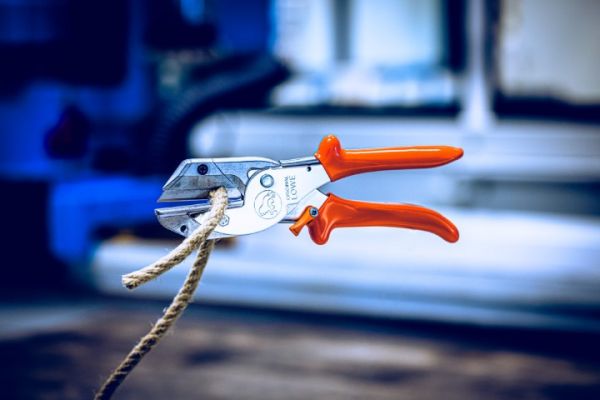 Löwe 3.805 Amboss-Schere mit Trapezklinge ohne Anschläge