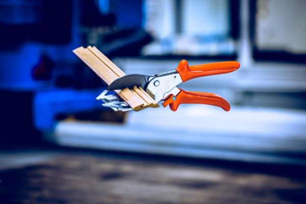 Löwe 3.106 Leistenschere mit 90° Anschlägen