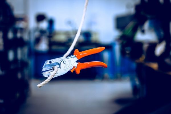 Löwe 3.805 Amboss-Schere mit Trapezklinge ohne Anschläge