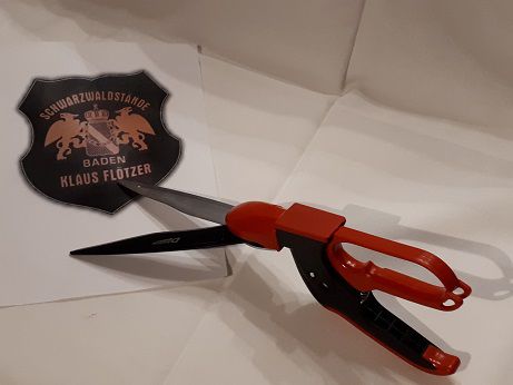 Formschnitt Grasschere