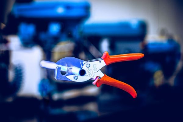 Löwe 3.204/16u19 Rohr- und Schlauchschere